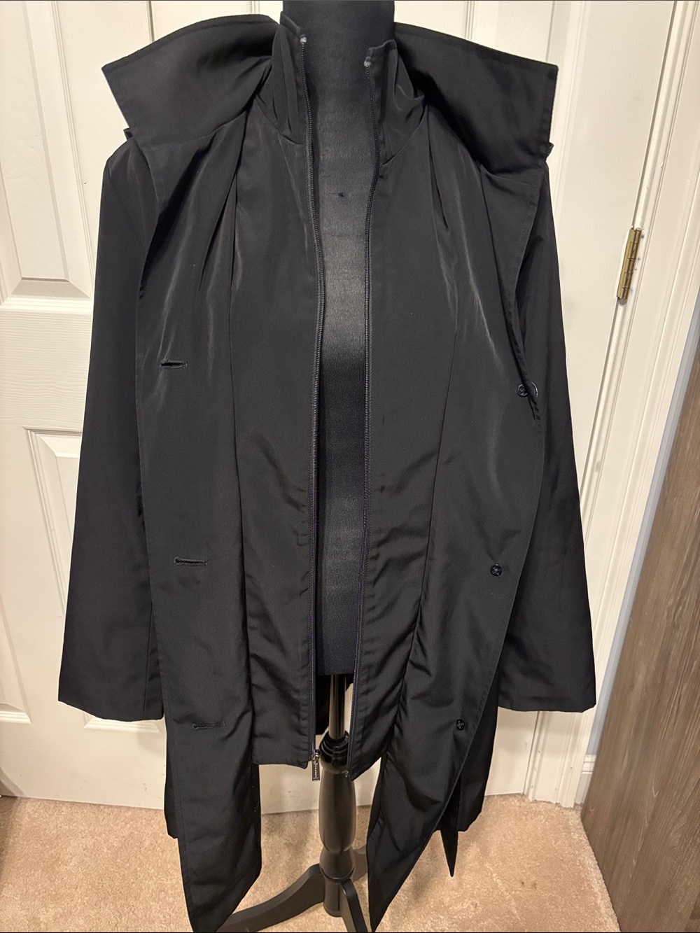 London Fog Single-Breasted Hooded Trench Coat - Picture 3 of 8